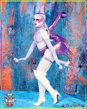 Look de 'Pokemonas Mamonas' – Mewtwo