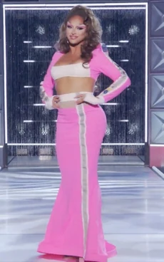 SashaColbyStartYourEnginesLook