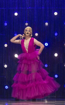 AnitaWigl'itCAvsTWQueenOfTheWorldLook