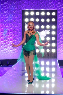 FlorKylieMinogueLook