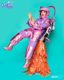 CloverBishIllusionLook