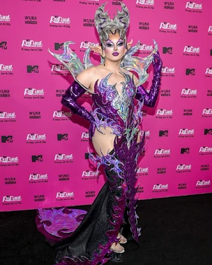 IreneDuboisS15PremiereLook