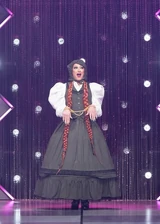 Look de 'A Perp Walk to Remember'