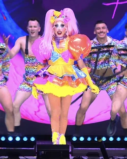PekeBalderasFinaleLook2B