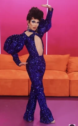 JorgeousShoulderPadsLook