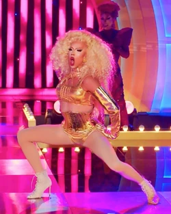 TessaTesticleGlobalLaLaPaRuZaLook
