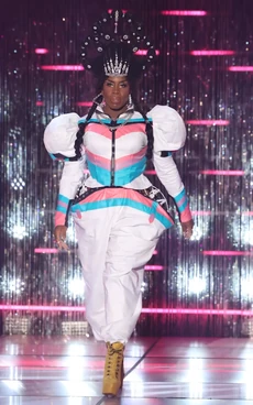 MonétCrowningLook