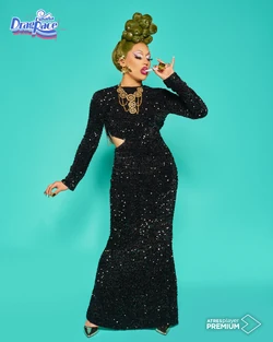 CloverBishSpainIsDifferentLook