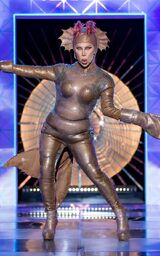 She-vil Queen Look