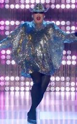 Paola & Chiara: Un Rusical Da Favola Non Autorizzato Look (Reveal) – Lady Glitter Ball