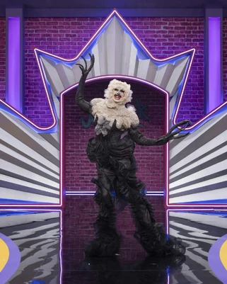 PMShadowsLook.jpg (197 KB) In the Shadows Look