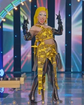 Look de 'Amarillo Como el Sol'