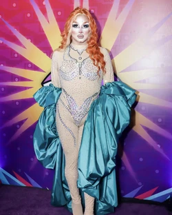 IvizaLiozaLMD6PurpleCarpetLook