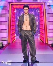 JavierCalvoE9S4Look.jpg (1,26 MB) Look del episodio 9