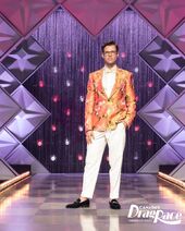 BradGoreskiCDR2E9Look.jpg (378 kB) Aflevering 9 Look