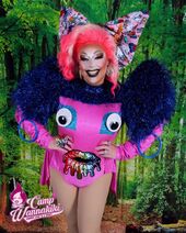 Signature Drag Look (Reveal)