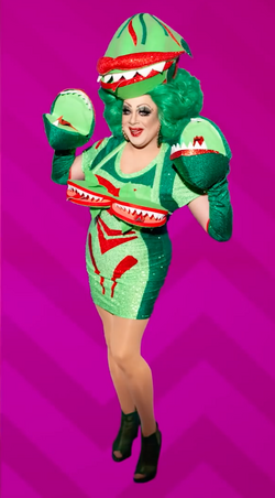 Nina West - Wikipedia