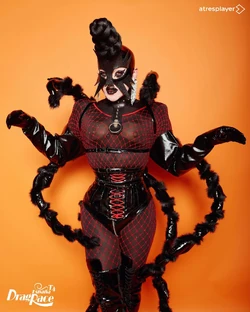 PorcaTheclubkidTalentShowLook