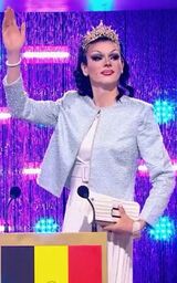 Le discours d'une reine Look