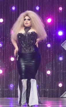 BethHauteCheckCoutureLook