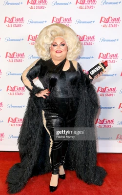 GingerAS6RedCarpetLook