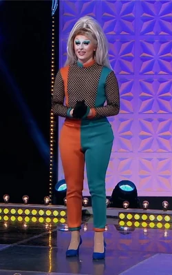 BluHydrangeaUKvsTW1E6Lipsync1Look