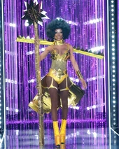 Look de 'Rainhas de Papel'