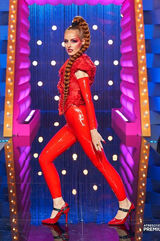 AnaLockingE8S2Look.jpg (122 KB) Episode 8 Look