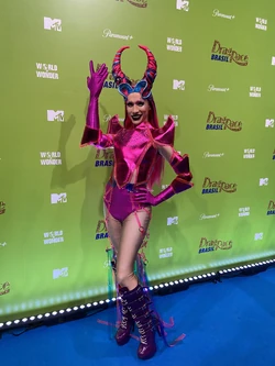 DallasdeVilPremiereLook