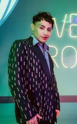 Episode 6 Werk Room Look