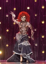 Look de 'My Chemical Reaction' – Descomposición