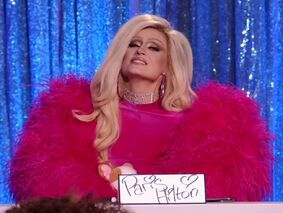 Look del Snatch Game – Paris Hilton