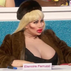 NehelleniaSnatchGameLook