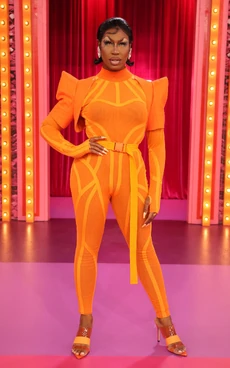 SheaCouleéAS7EntranceLook