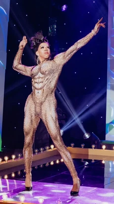 TessaTesticleGlitterPartyLook