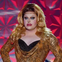 HannahCondaUKvsTW2E4LipSyncLook.jpg (618 kB) Look del lip sync del episodio 4