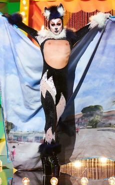 DragSethlasQueenLook2