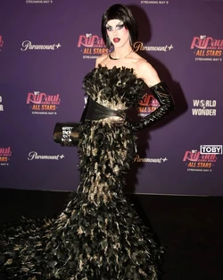 LydiaBKollinsAS10PremierePartyLook