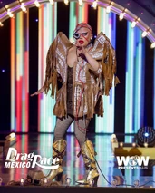 Look de 'Futudrag Folclórica 5000'