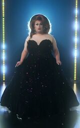 Showstoppers Look (Reveal)