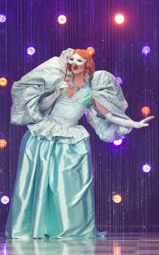 GisèleMasqueradeLook