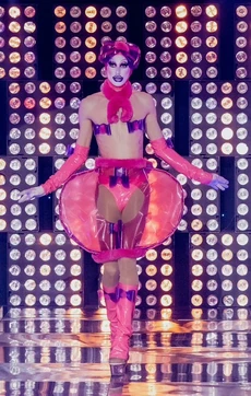 LéLéCocoonFetishLook