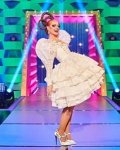 AnaLockingE11S3Look.jpg (722 KB) Episode 11 Look