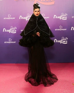 VeneditaVonDäshDRES4RedCarpetLook