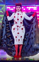 La Morte ti fa Drag Look (Reveal)