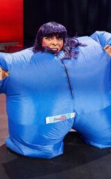 SharonneSumoLook.jpg (2.15 MB) Luchadora de Sumo Look