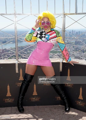 YaraAS6PressWeekLook