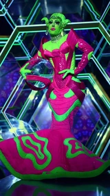 Unaired Star Trek: Queens in Outer Space Look