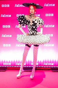 BanksieFinalePartyLook