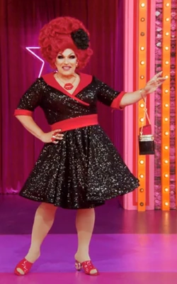 MrsKashaDavisEntranceLook